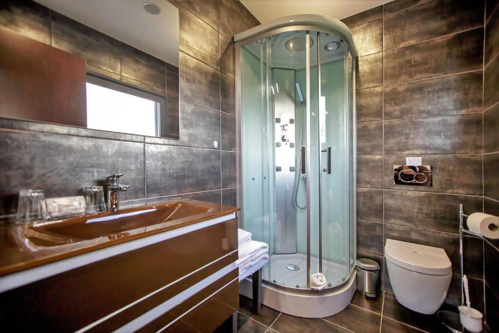 Luxury Modern Aguia Mar Stunning Sea View Villa *