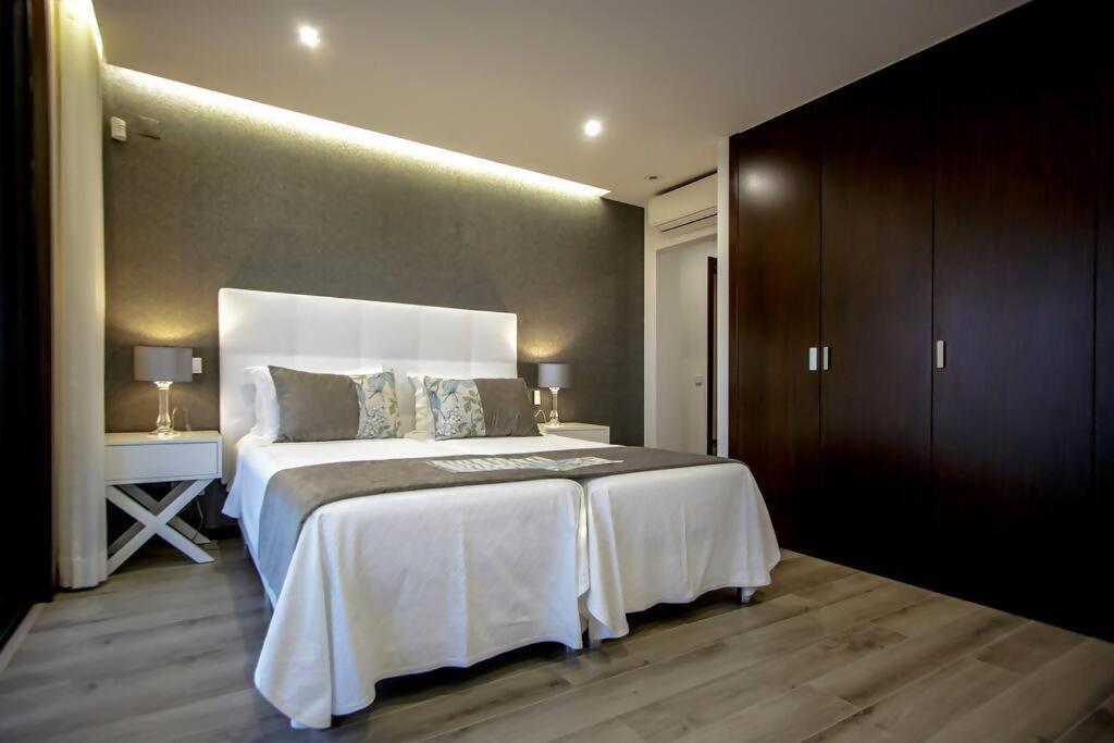 Villa Luxury Modern Aguia Mar Stunning Sea View *