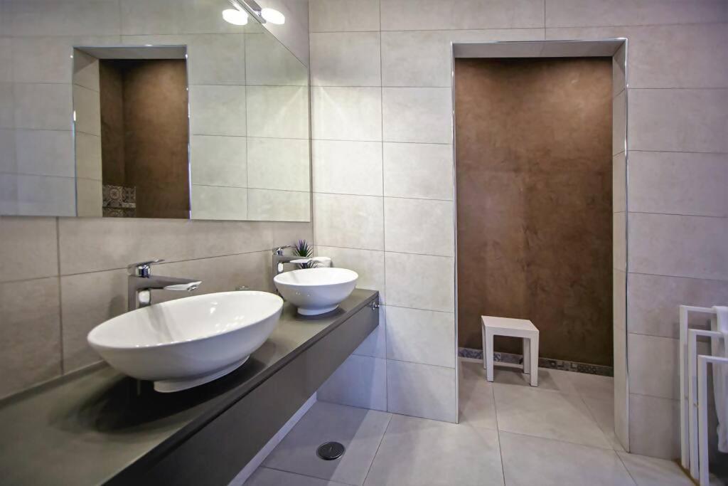 Luxury Modern Aguia Mar Stunning Sea View Villa