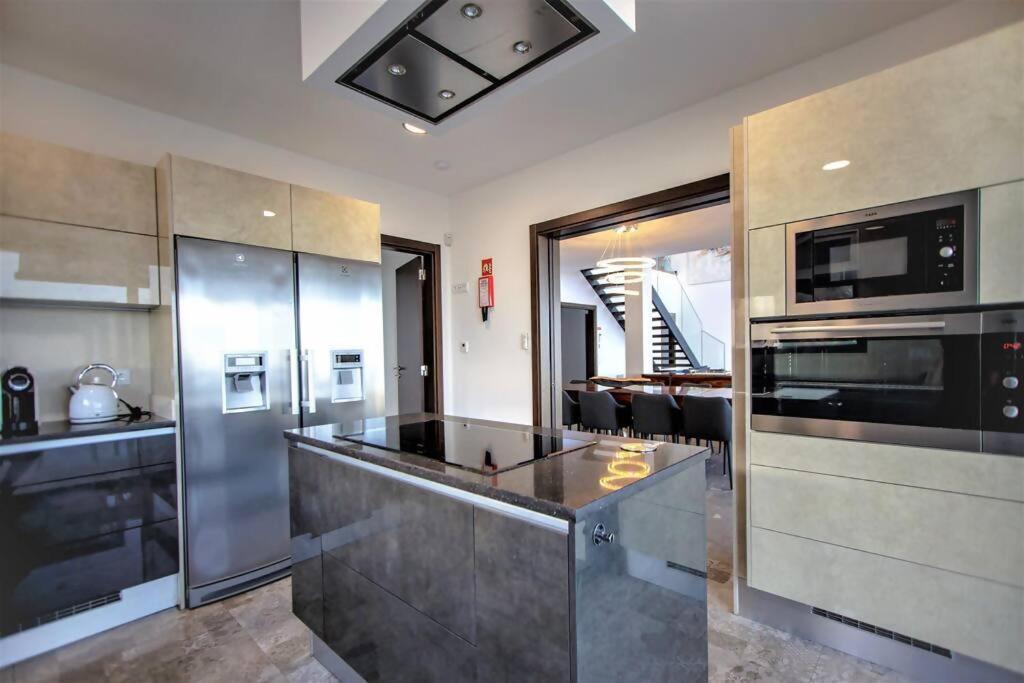 Villa Luxury Modern Aguia Mar Stunning Sea View Albufeira