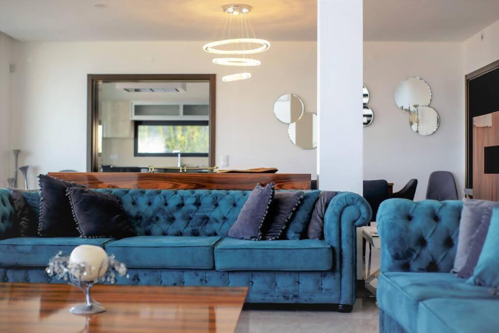 Luxury Modern Aguia Mar Stunning Sea View Villa *