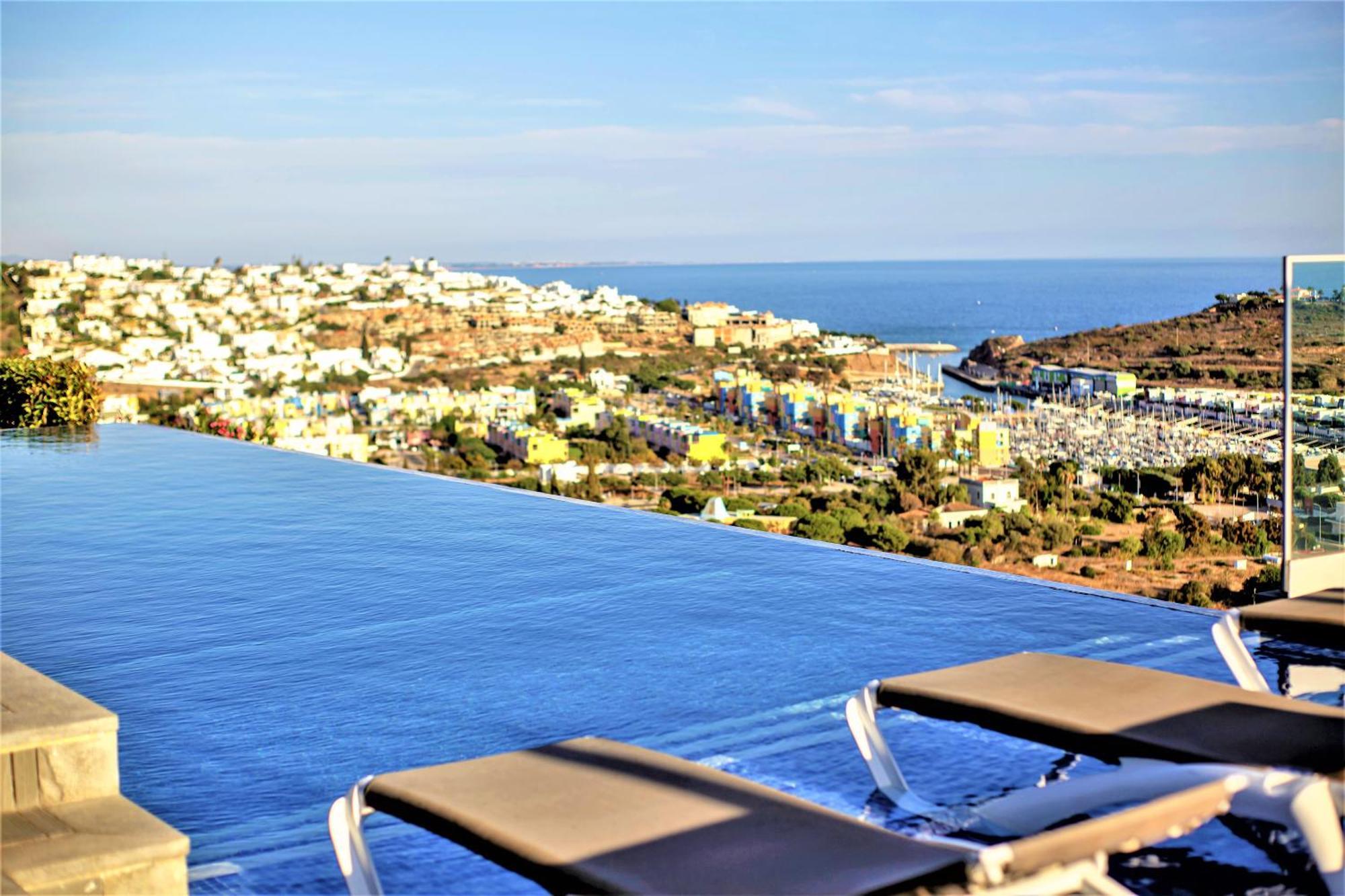 Luxury Modern Aguia Mar Stunning Sea View *